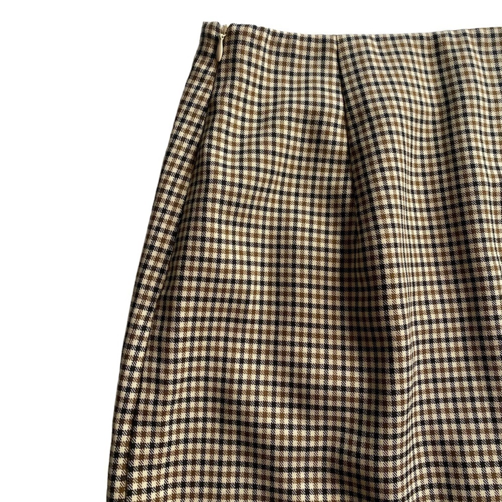ASYMMETRICAL 3 BUTTON PATTERNED SKIRT SIZE SMALL - Picture 8 of 8